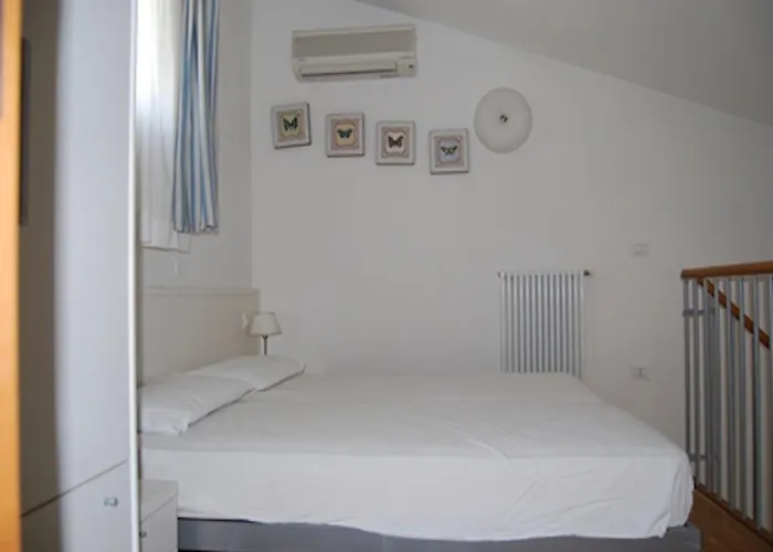 Bright With Swimming Pool Apartamento Bibione