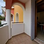 Bright With Swimming Pool Daire