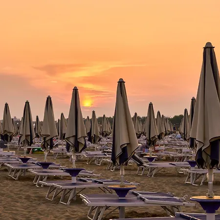 Bright With Swimming Pool * Bibione
