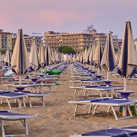 Bright With Swimming Pool Bibione