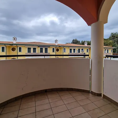 Apartmán Bright With Swimming Pool